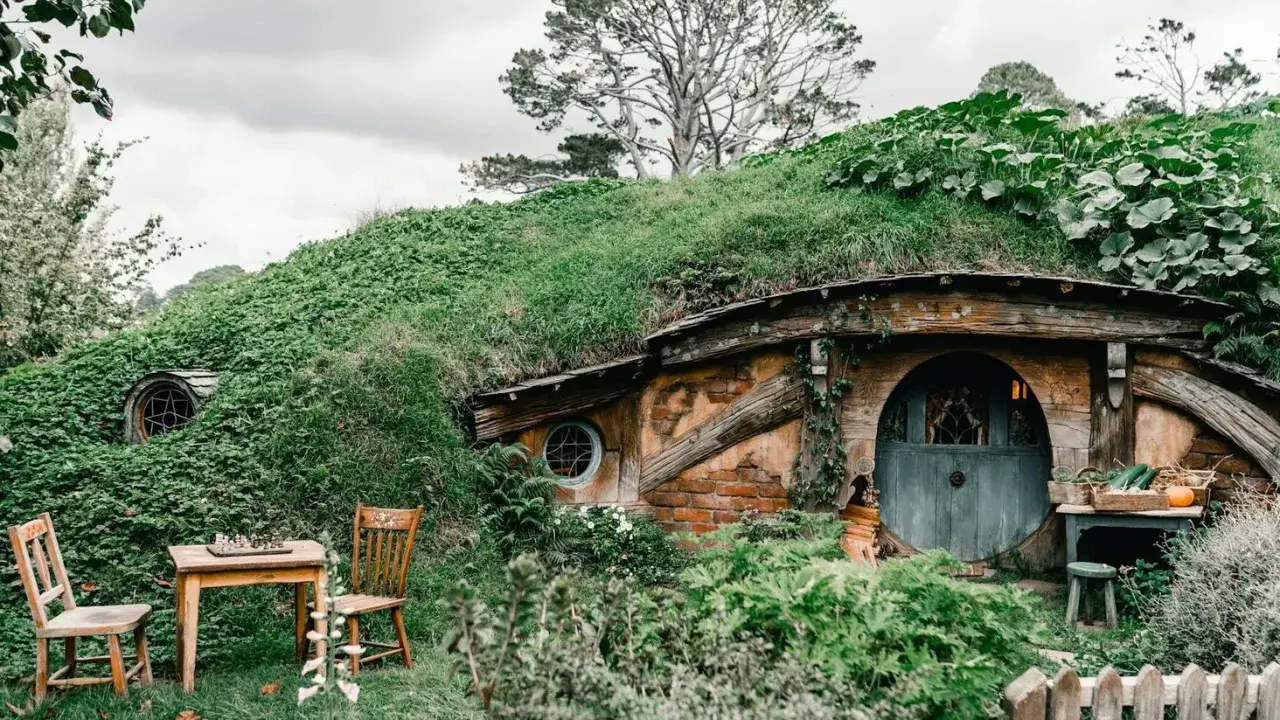 Domek hobbitów, idealne miejsce na rozpoczęcie przygody z "Władca Pierścieni kolejność czytania".