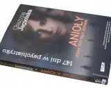 Okładka książki Grażyny Jagielskiej "Anioły jedzą trzy razy dziennie", opowiadającej o 147 dniach w psychiatryku.