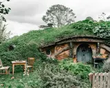 Domek hobbitów, idealne miejsce na rozpoczęcie przygody z "Władca Pierścieni kolejność czytania".