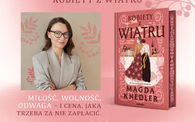 Magda Knedler, autorka "Kobiet z wiatru", w okularach i szarym żakiecie, obok okładki swojej książki.
