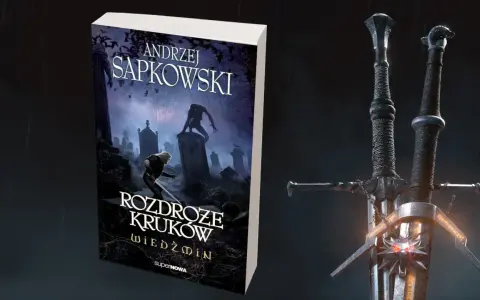 Okładka nowej książki Sapkowskiego "Rozdroże kruków" z Wiedźminem i mieczami.
