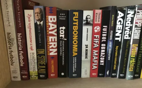 Książka o piłkarzach: "Historia futbolu", "Futbol Obnażony", "FIFA Mafia", "Agent" i inne historie o legendach.