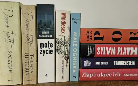 Książki, które zmieniają życie: "Szczygieł", "Tajemna historia", "Małe ogniska", "Frankenstein" i inne.