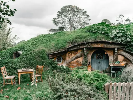 Domek hobbitów, idealne miejsce na rozpoczęcie przygody z "Władca Pierścieni kolejność czytania".