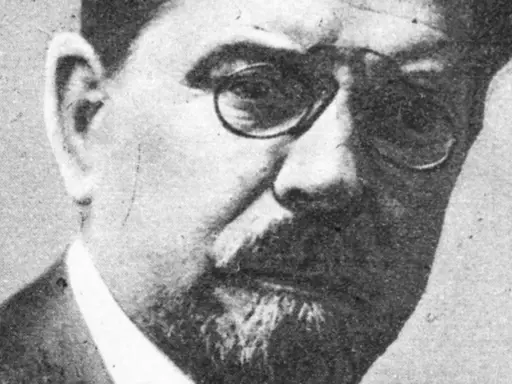 Portret Władysława Reymonta w okularach. Ciekawostki o jego życiu i twórczości mogą zaskoczyć.